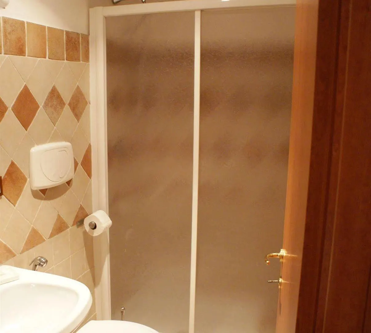 Guesthouse Montebello47 Rome 2*,  Italy