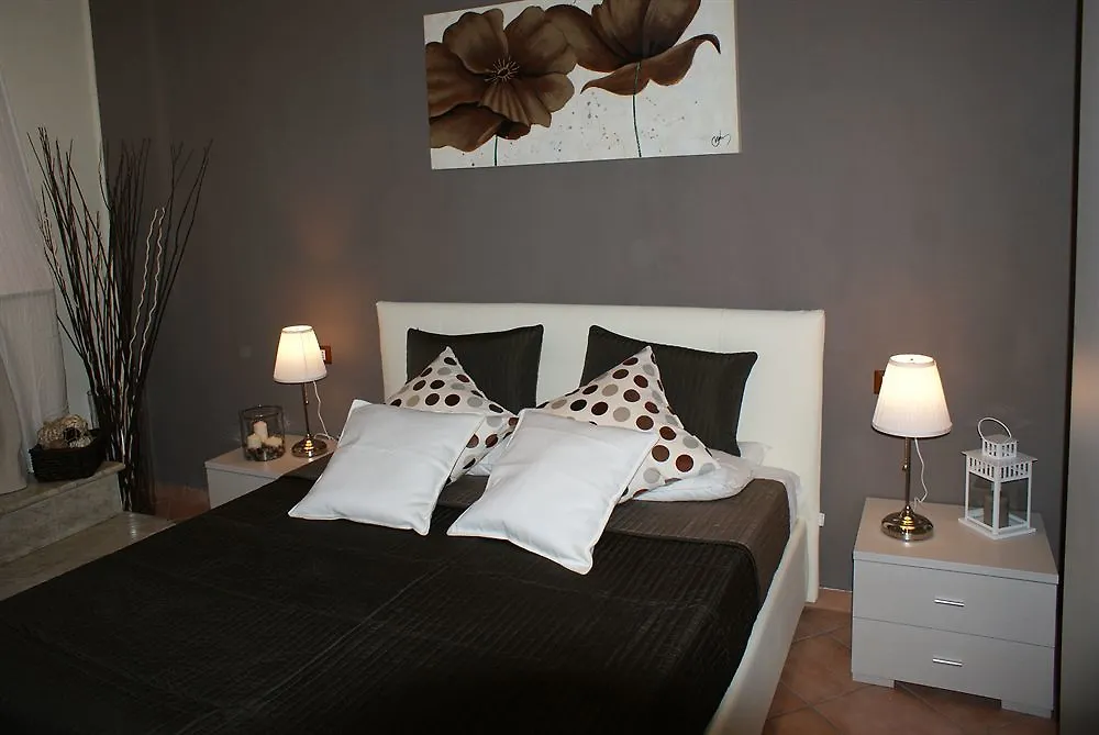Guesthouse Montebello47 Rome 2*,  Italy